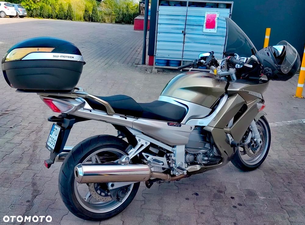 Yamaha FJR - 7