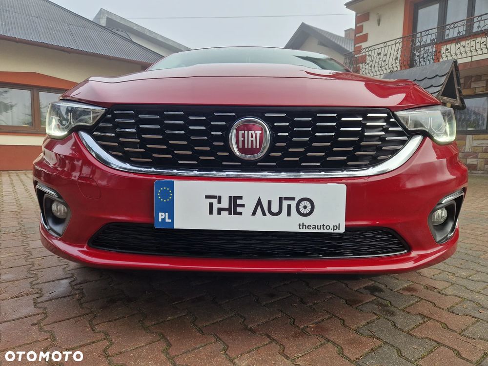 Fiat Tipo 1.4 T-Jet 16v Lounge EU6d - 1