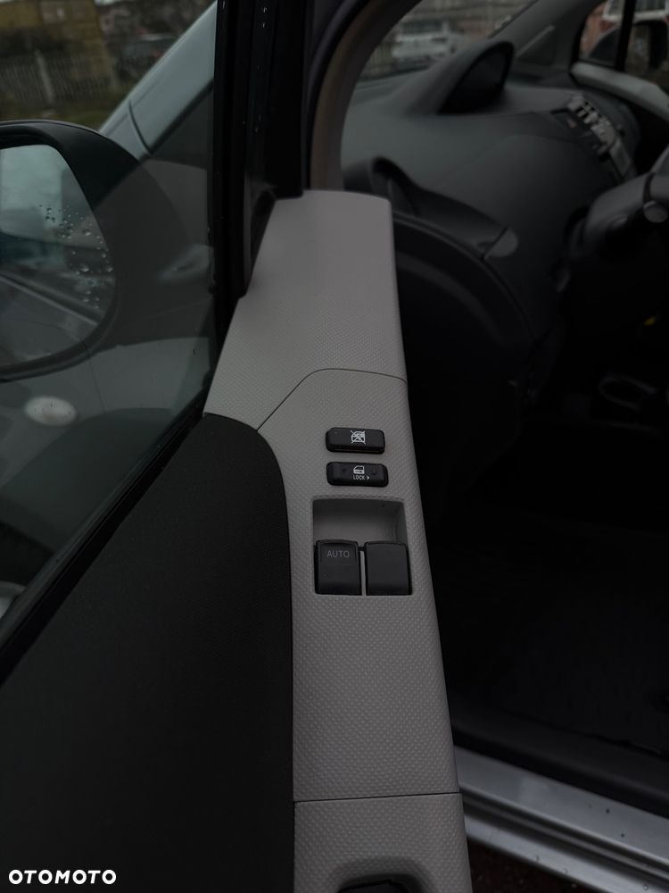 Toyota Yaris 1.0 VVT-i Cool - 20