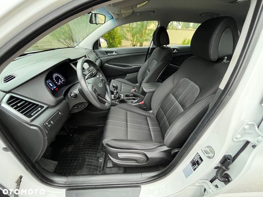 Hyundai Tucson 1.6 GDI BlueDrive Design 2WD - 22