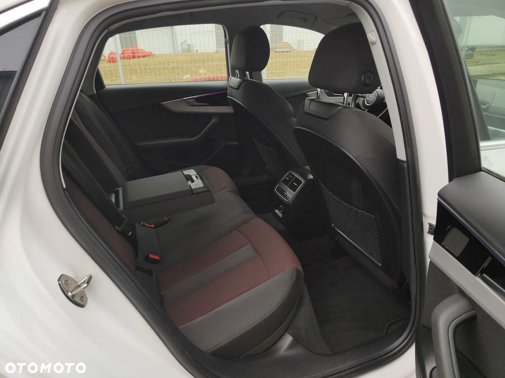 Audi A4 Limousine 35 TFSI S tronic sport - 13