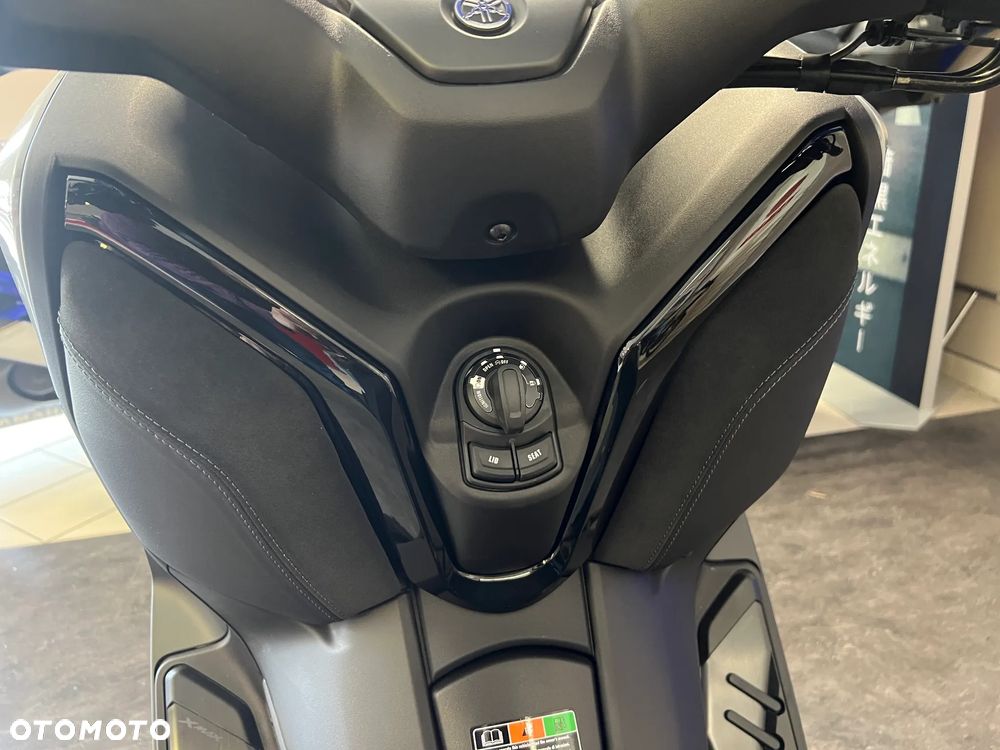 Yamaha X-max - 11