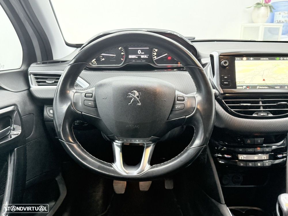Peugeot 208 1.2 PureTech Allure - 24