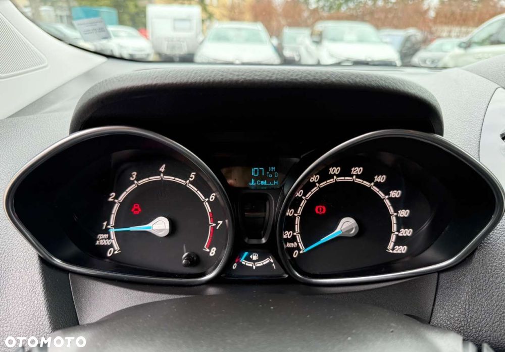 Ford Tourneo Courier - 13