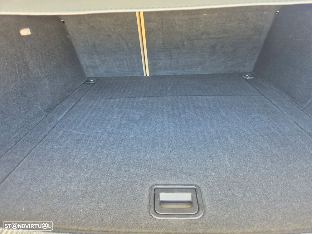 Audi A4 2.0 TDI S-line - 32