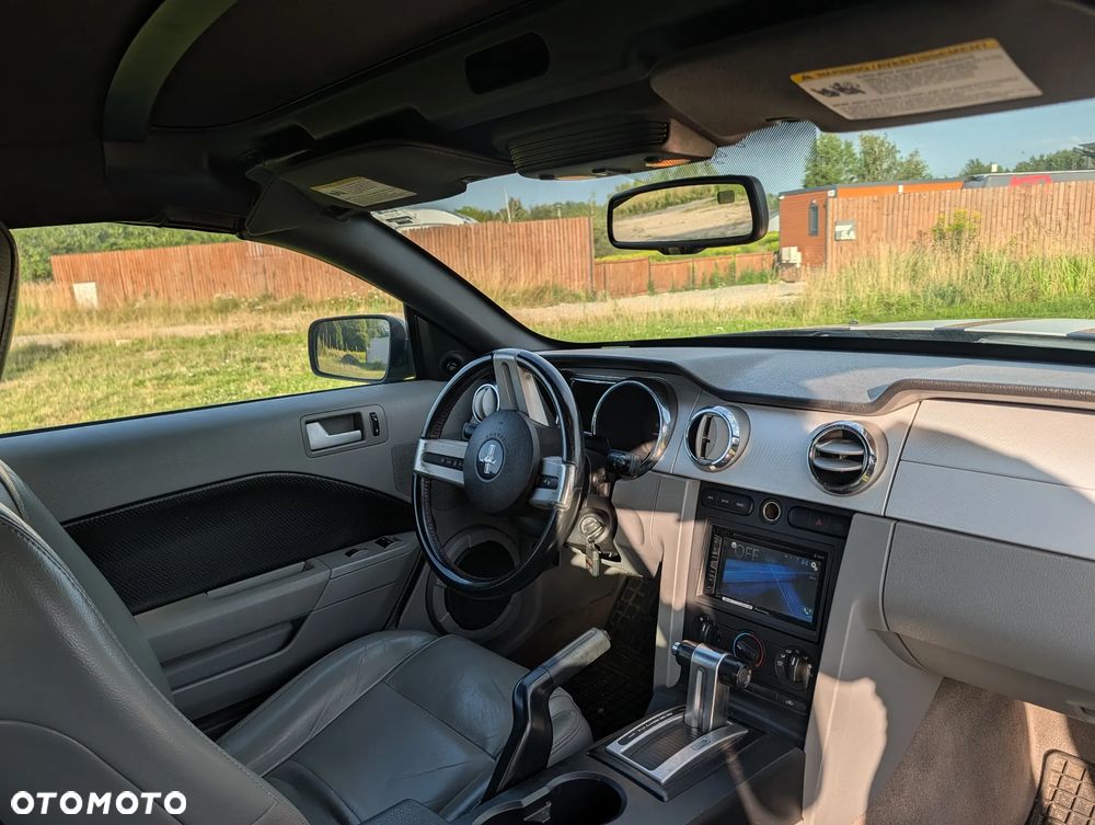 Ford Mustang - 5