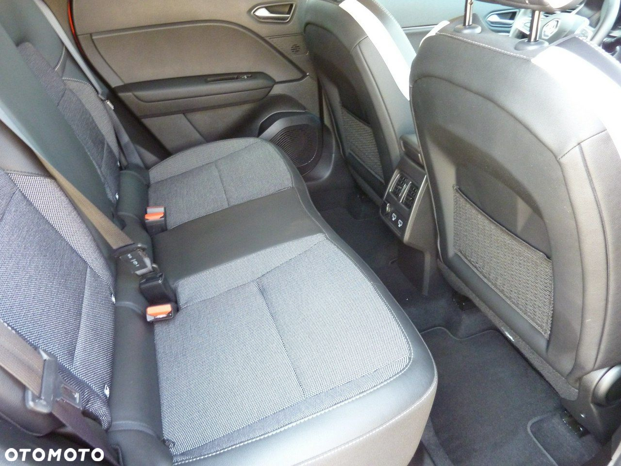 Renault Captur - 12