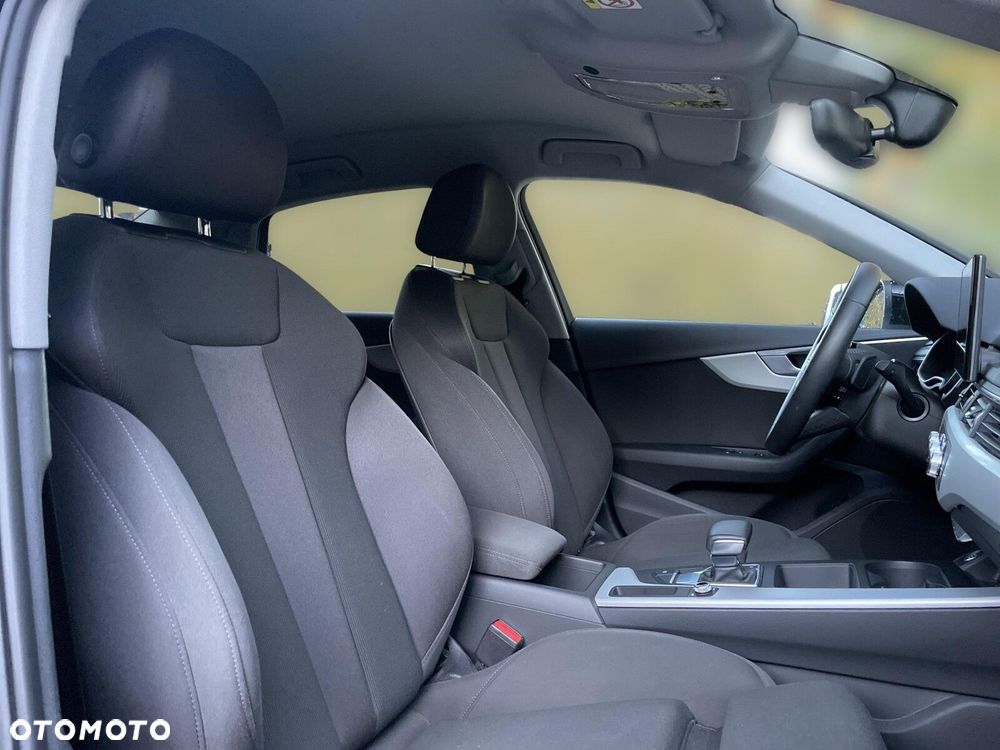 Audi A4 Limousine - 27