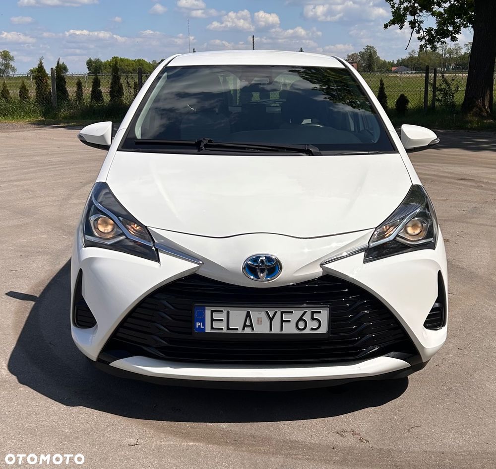 Toyota Yaris Hybrid 100 Premium - 28