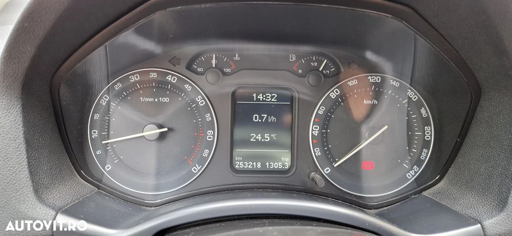 Skoda Octavia 1.4 MPI Ambiente - 27