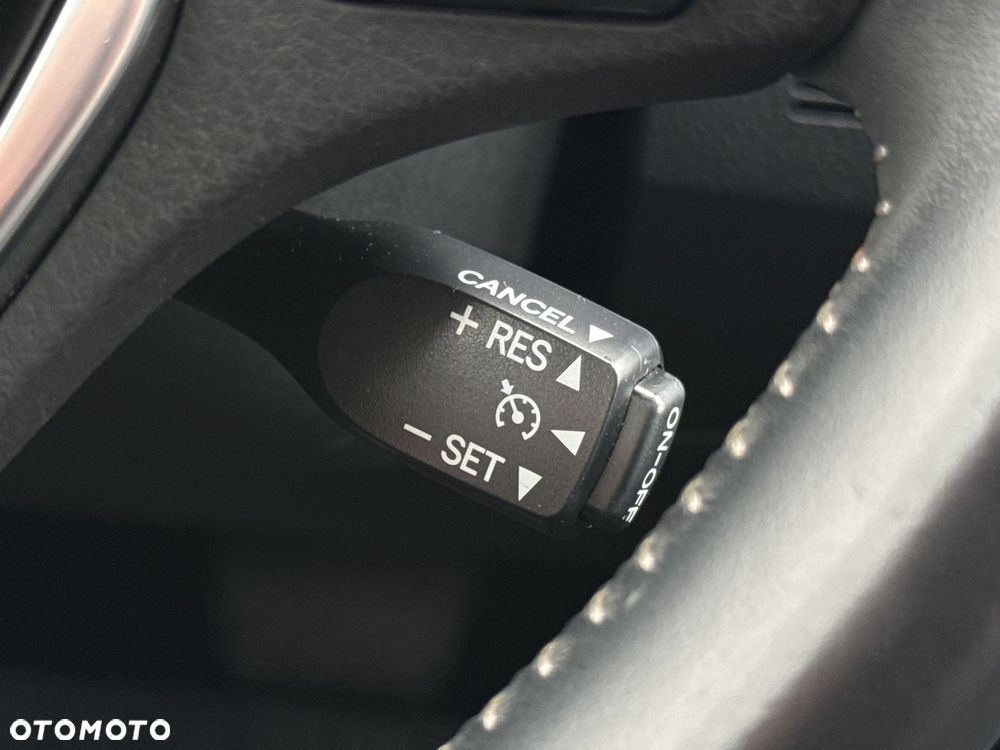 Toyota Auris Hybrid 135 Premium - 23