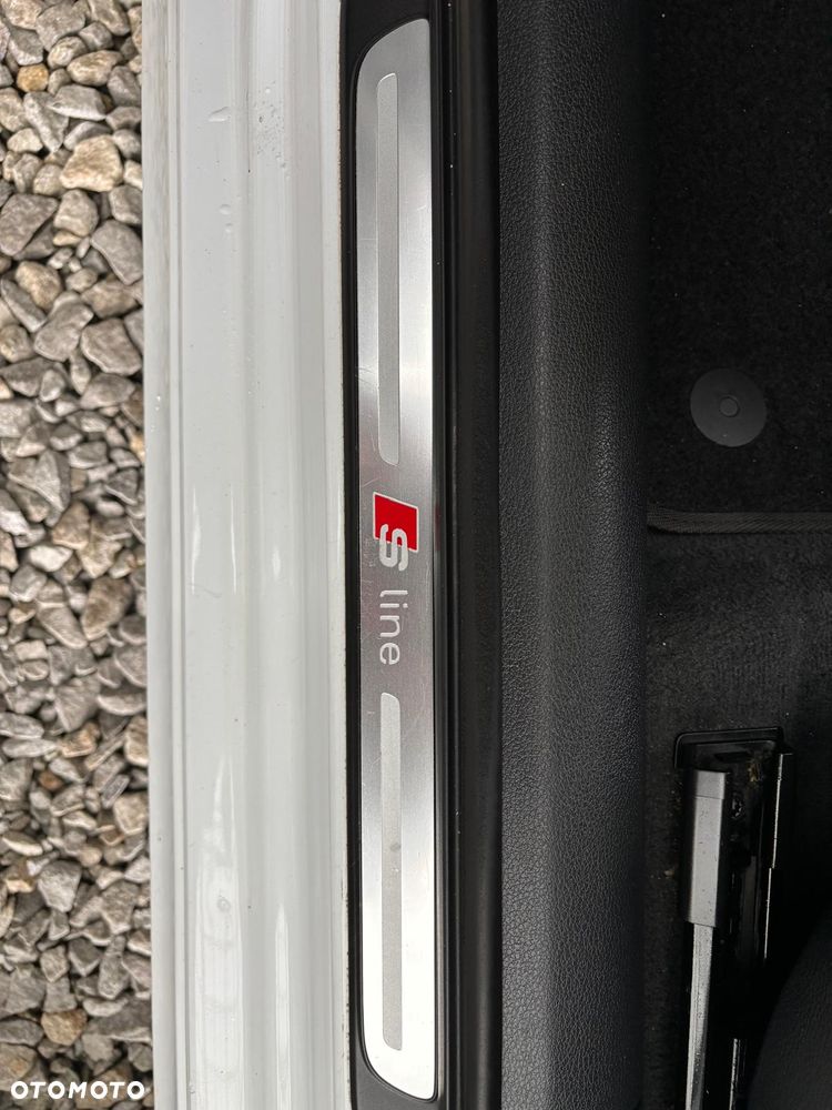 Audi A3 Sportback 1.6 TDI (clean diesel) S line Sportpaket - 18