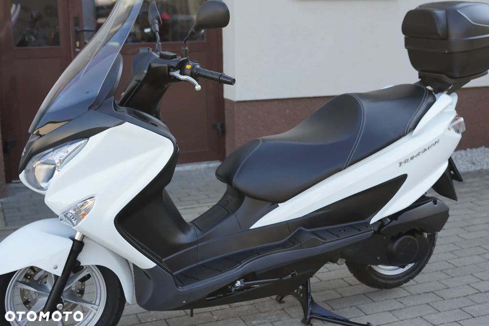 Suzuki Burgman - 28