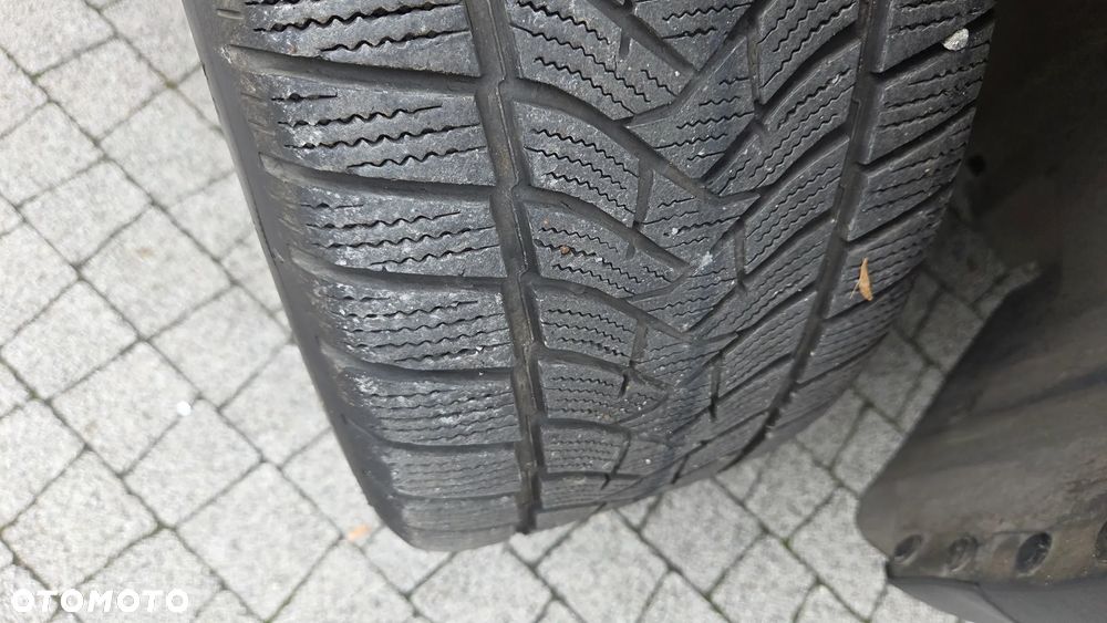 Ford Kuga 2.0 TDCi 2x4 Titanium - 13