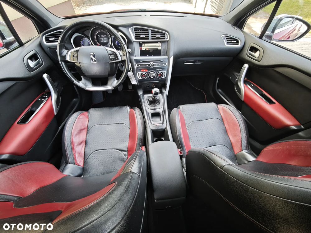 Citroën DS4 BlueHDi 150 S&S SoChic - 25