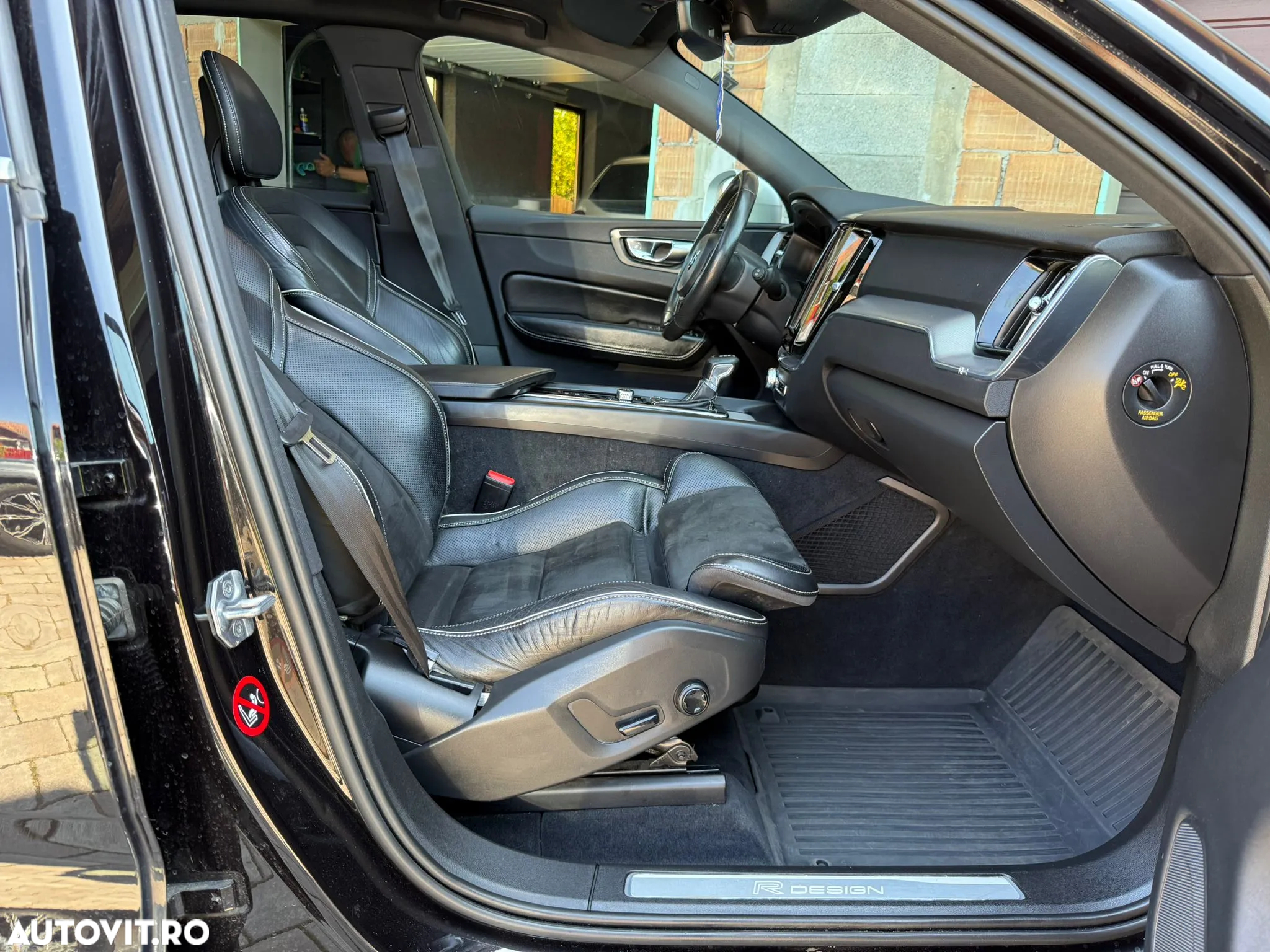 Volvo XC 60 D4 AWD Geartronic RDesign - 13