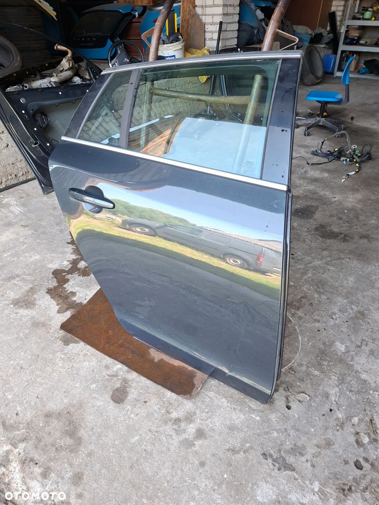 VOLVO V60 DRZWI TYŁ PRAWE TYLNE 492 - 2