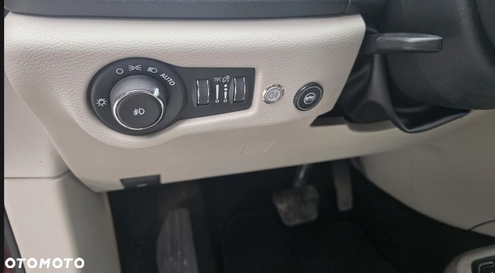 Chrysler Pacifica - 20