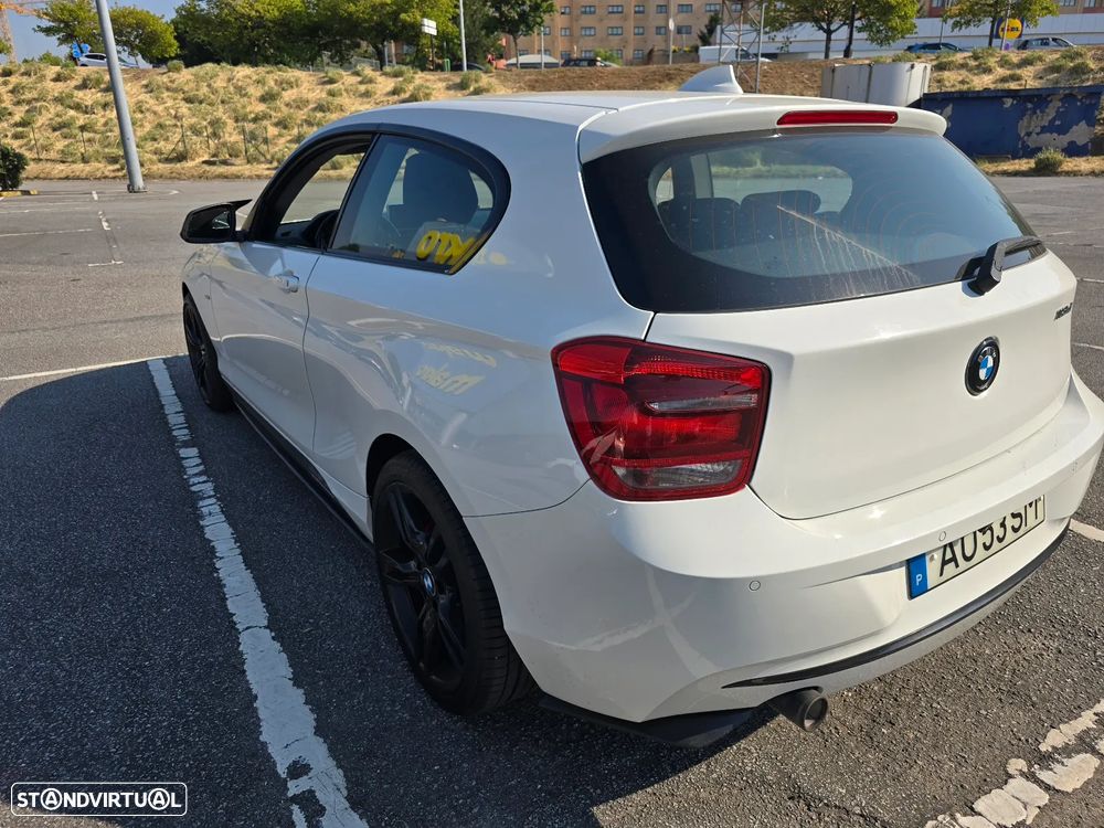 BMW 118 d Sport Line - 2