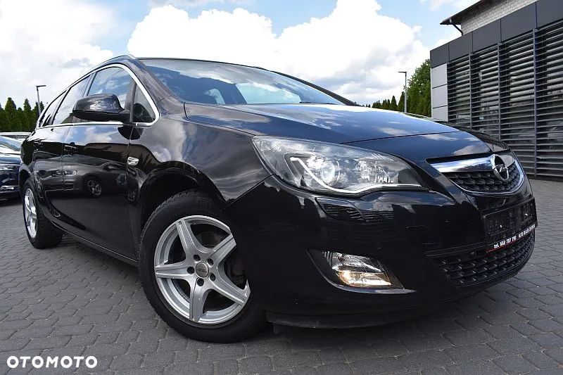 Opel Astra IV 1.4 T Cosmo - 1
