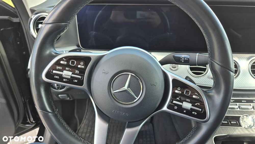 Mercedes-Benz Klasa E 220 d 4-Matic Avantgarde - 22