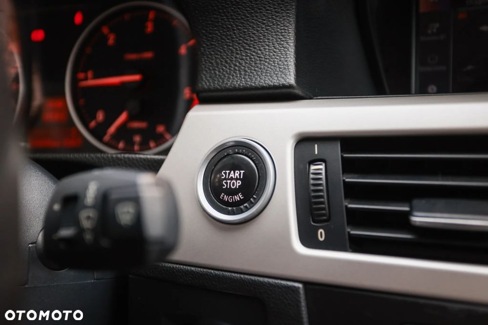 BMW Seria 3 320d DPF - 21