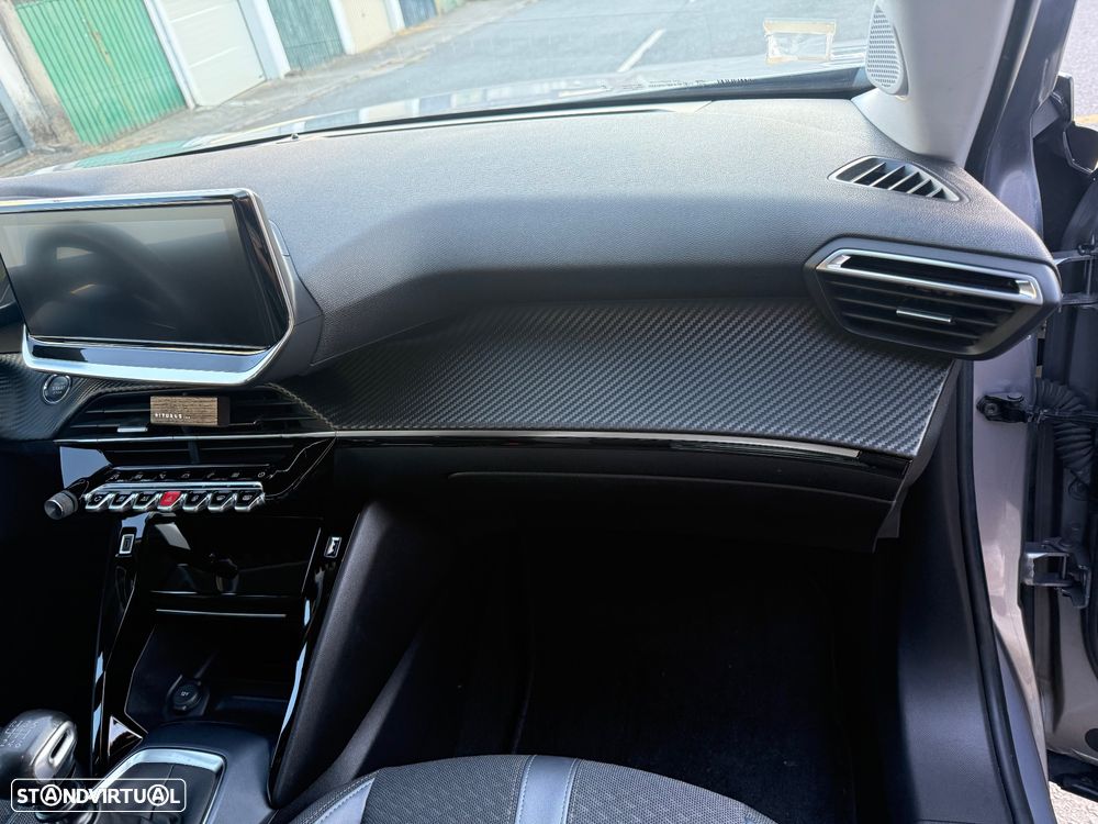 Peugeot 2008 1.2 PureTech Allure - 20