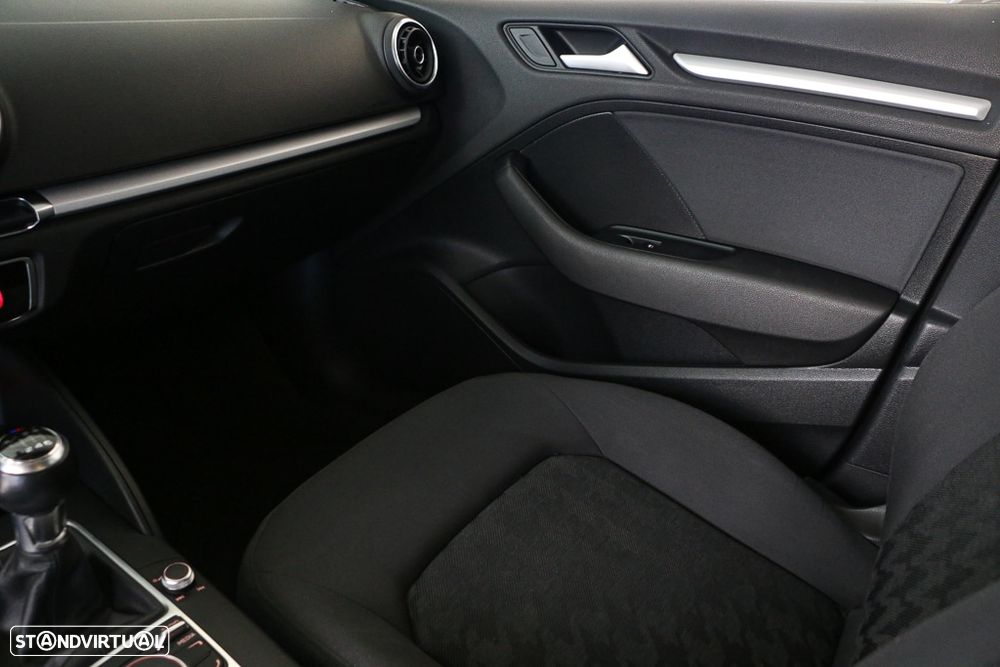 Audi A3 Limousine 1.6 TDI Advance - 21