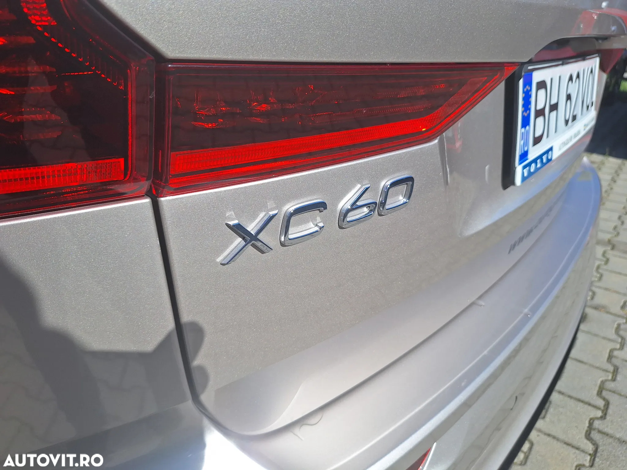 Volvo XC 60 T6 AWD AT PHEV Plus Dark - 39