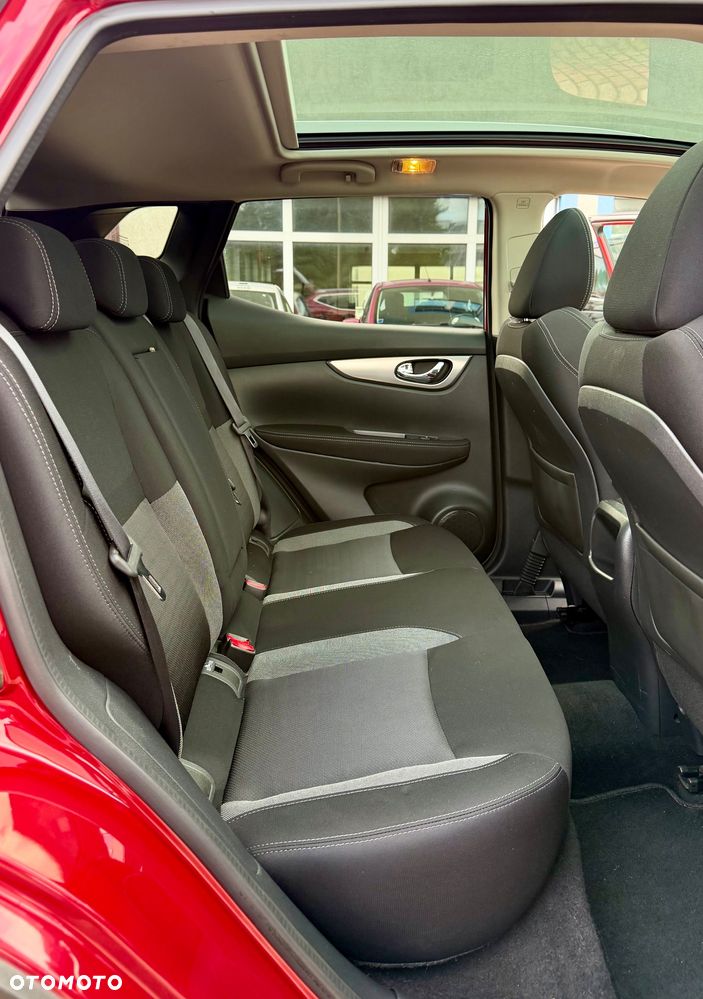 Nissan Qashqai 1.6 DIG-T N-Connecta - 16