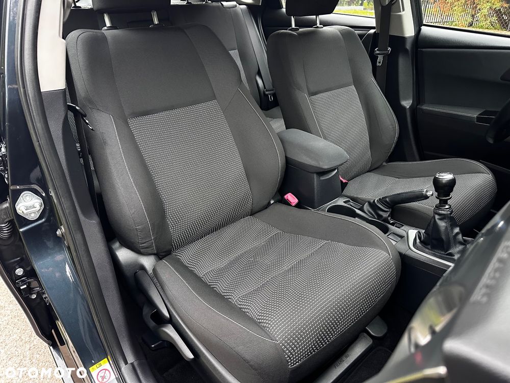 Toyota Auris 1.6 Premium Start - 33