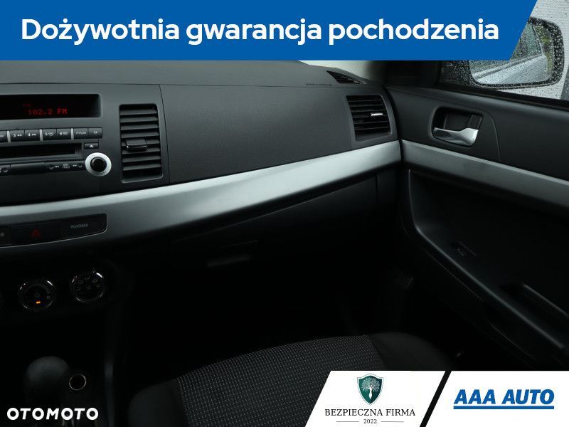 Mitsubishi Lancer - 10