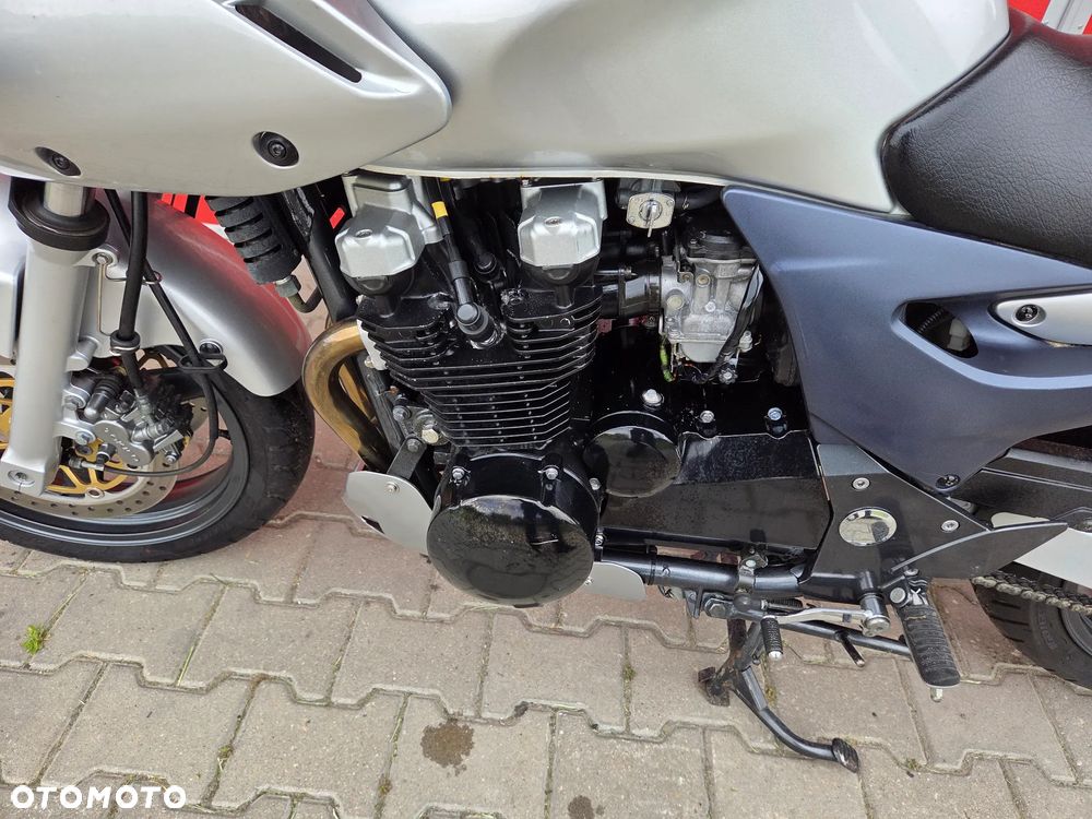 Kawasaki ZR - 20