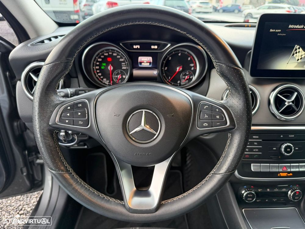 Mercedes-Benz GLA 180 CDI Urban - 17