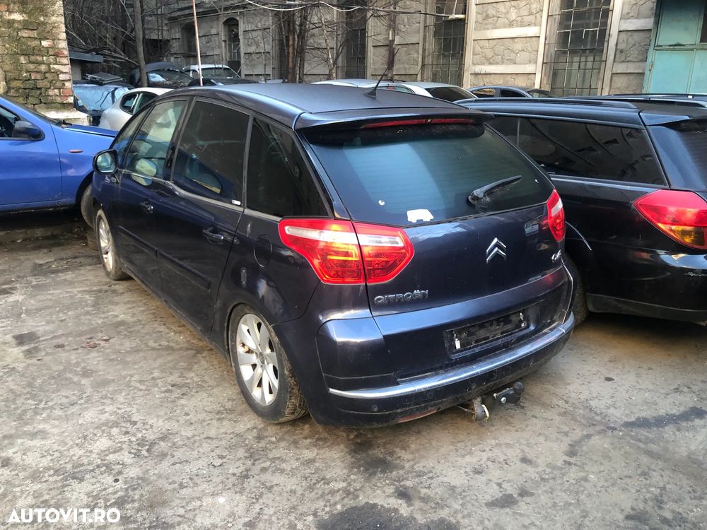 Dezmembrez Citroen C4 Picasso 2008 1.6 HDI - 2