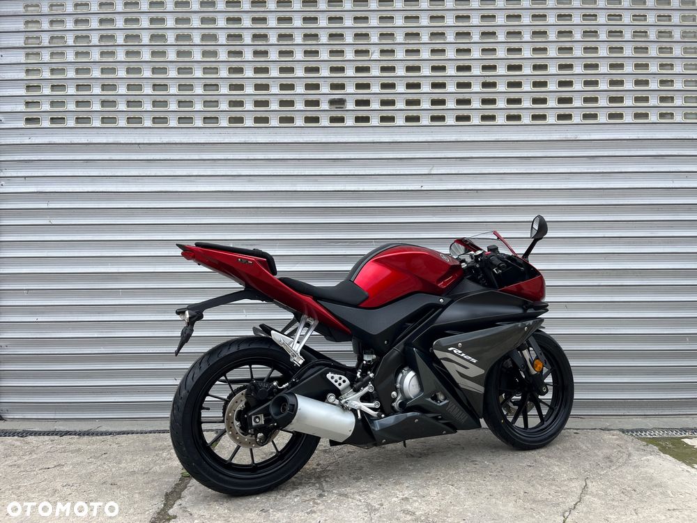 Yamaha YZF - 4