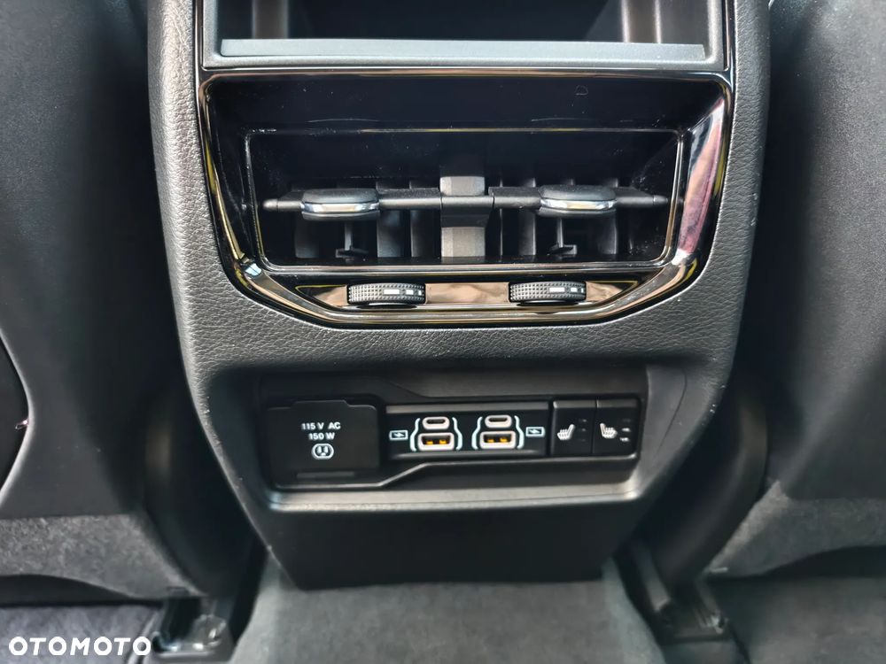 Jeep Grand Cherokee - 16