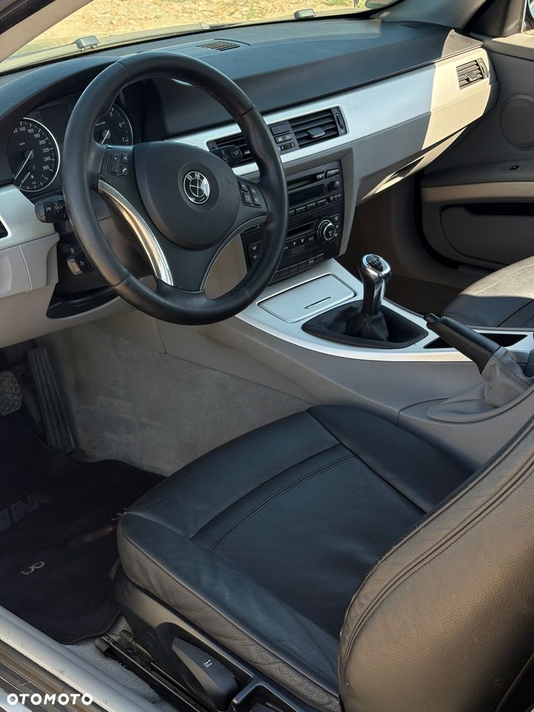 BMW Seria 3 320i M Sport Edition - 8