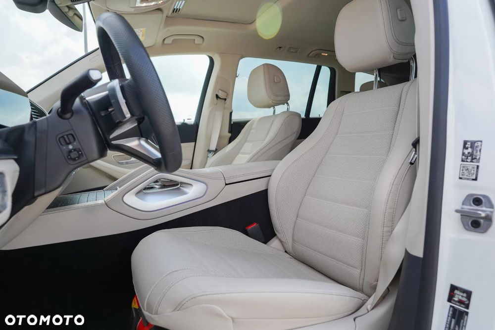 Mercedes-Benz GLS - 16