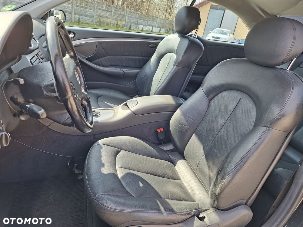 Mercedes-Benz CLK - 17