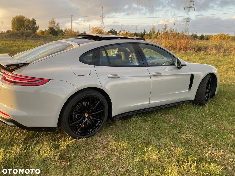 Porsche Panamera 4 - 13