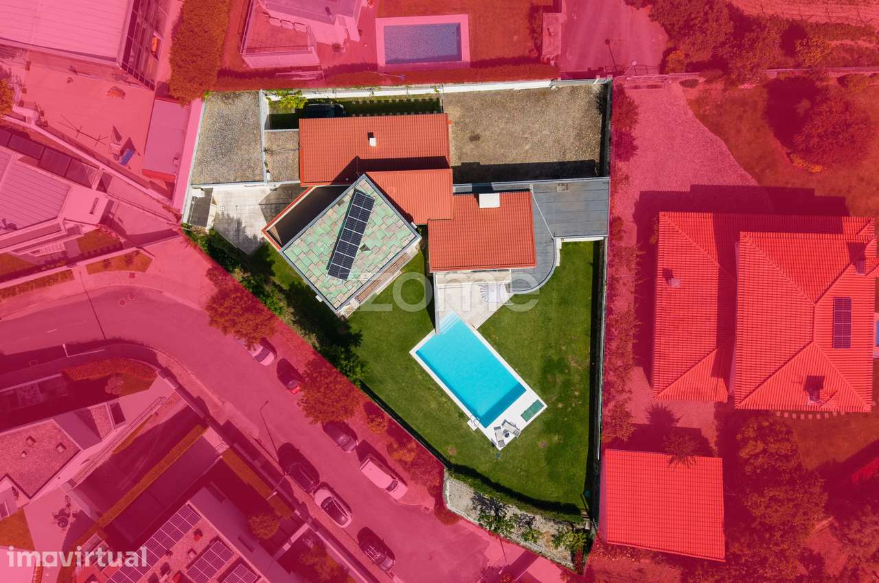 Moradia T5 com piscina na Encosta do Bom Jesus, Tenões, Braga - Grande imagem: 5/60