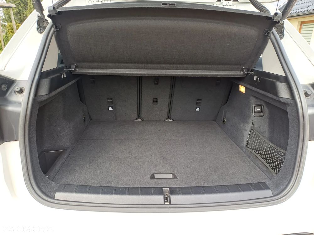 BMW X1 sDrive18i - 16