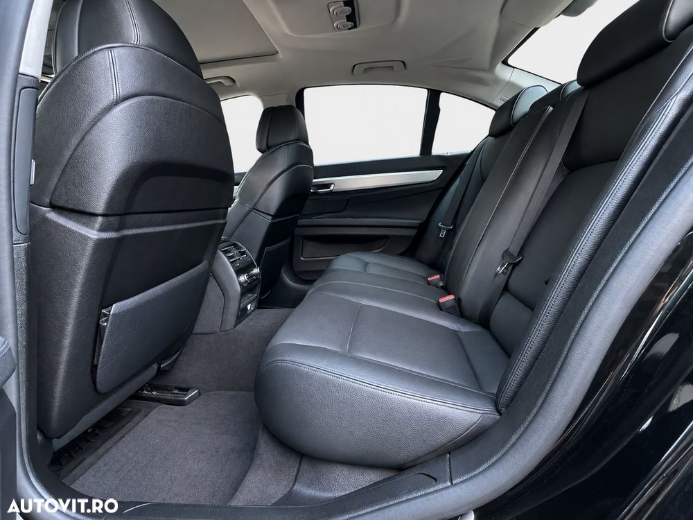 BMW Seria 7 - 12