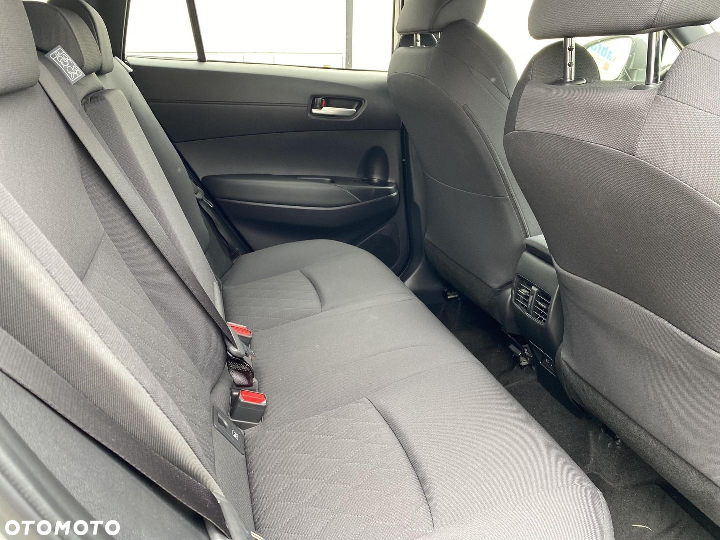 Toyota Corolla Cross - 12
