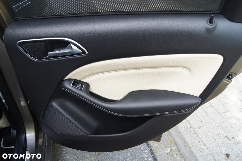 Mercedes-Benz Klasa B 180 CDI (BlueEFFICIENCY) - 26