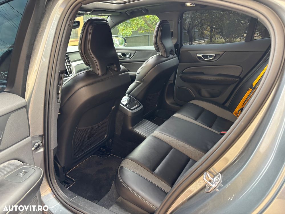 Volvo S60 T8 Recharge AWD Polestar Engineered - 8