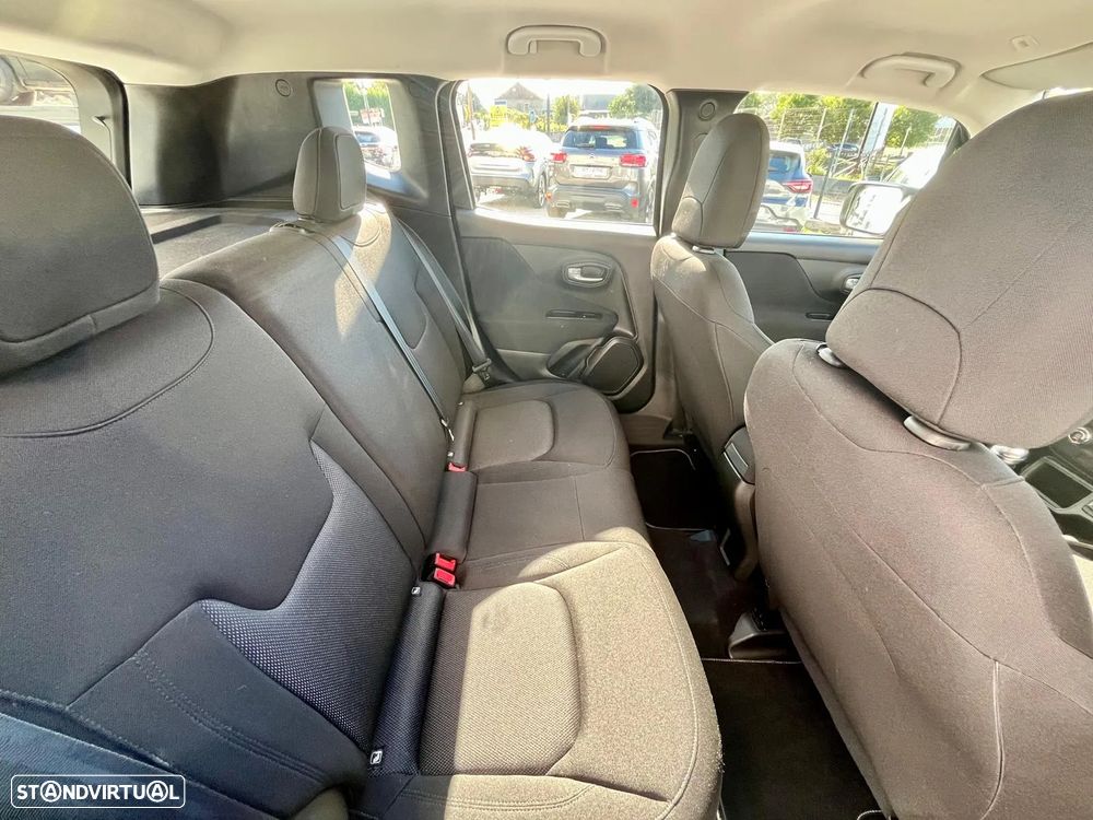 Jeep Renegade 1.0 T Limited - 13