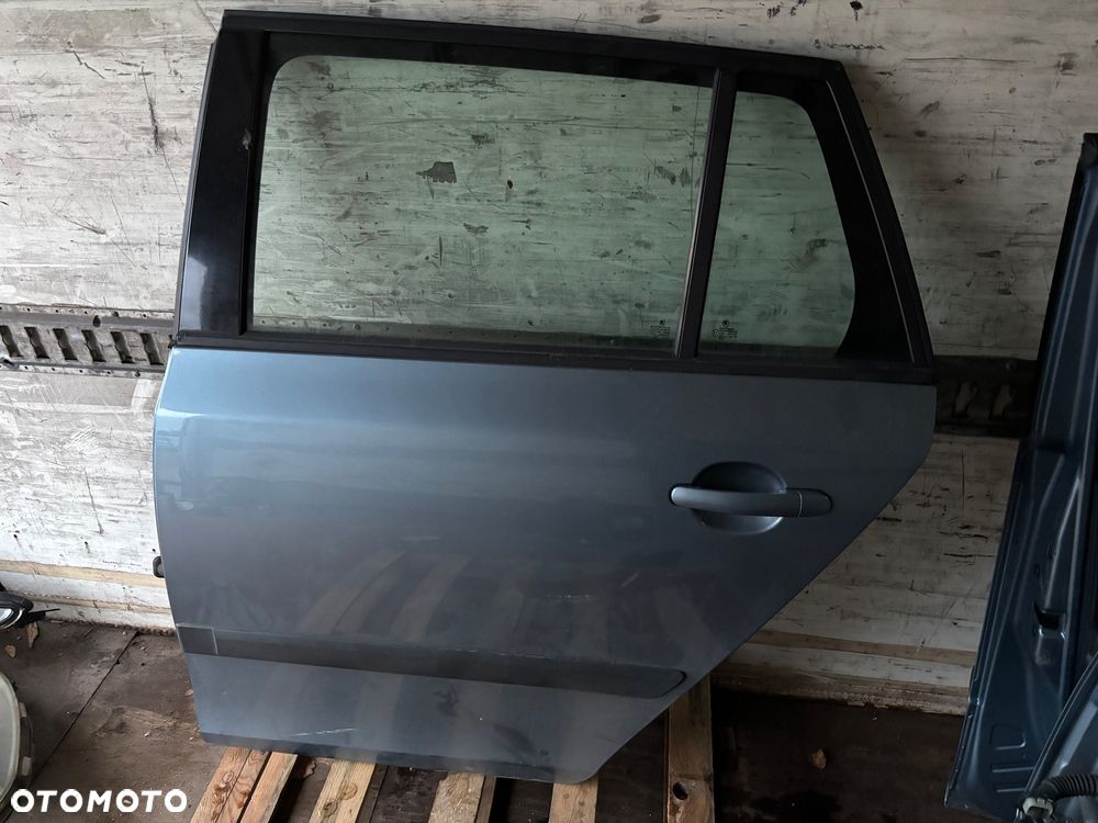 Drzwi Skoda Fabia 2 lewy przód