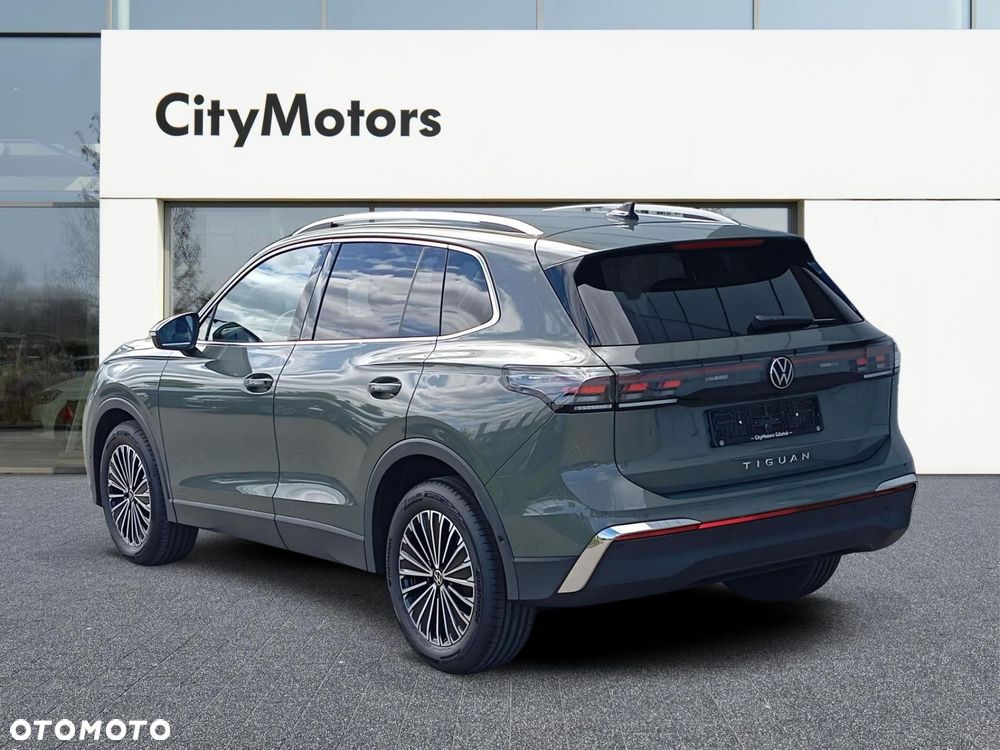 Volkswagen Tiguan - 9